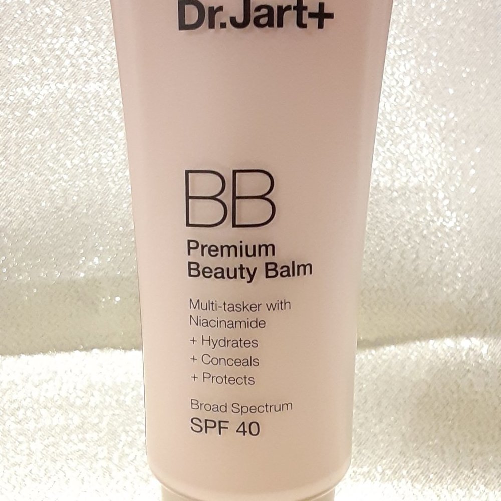 Dr. Jart+ BB Premium Beauty Balm SPF 40- Light Medium/Medium - Picture 2 of 5